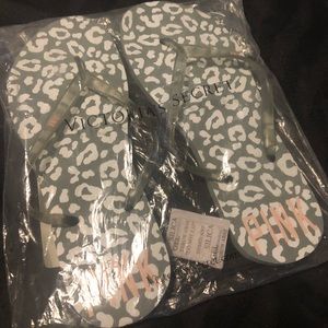 Victoria’s Secret PINK Flip Flops